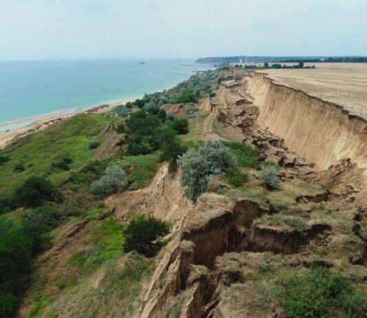 Часть Одессы может сползти в воду