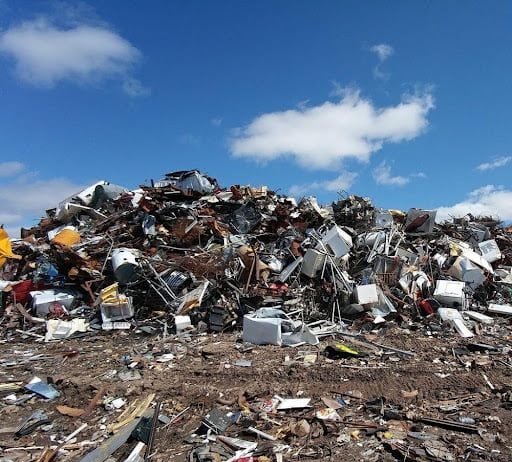 Начало сортировки мусора на одесской свалке: частная компания подписала соответствующий меморандум