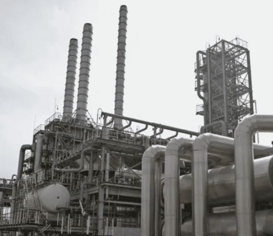 Какую опасность несет Одессе ее нефтеперерабатывающий завод