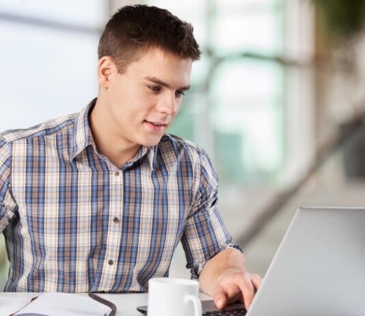 Казино MonoSlot — система специальных бонусов