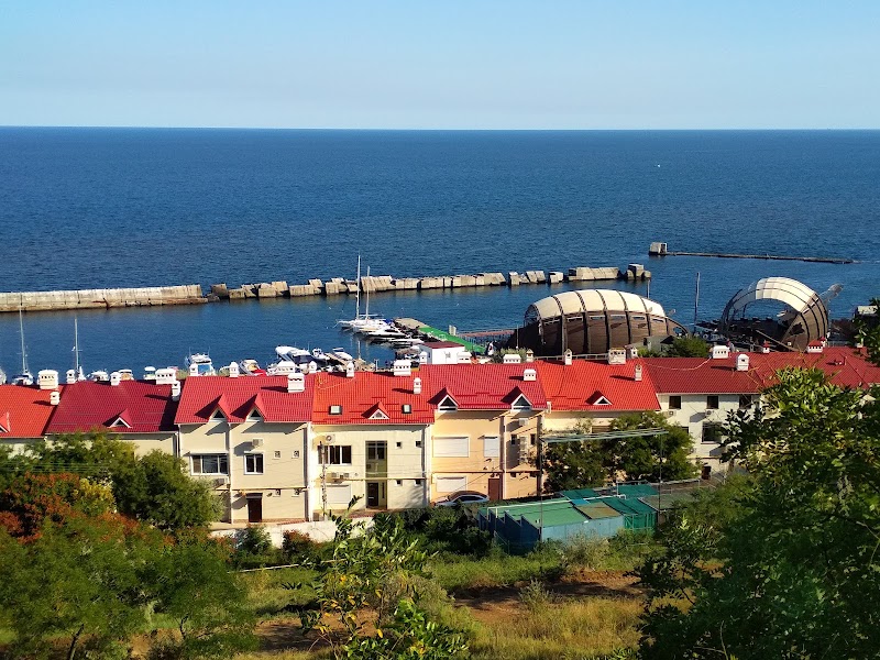 Парк Юнисть